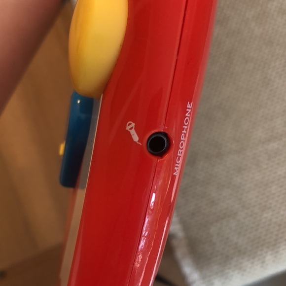 Fisher Price Guitar with microphone - Picture 10 of 10